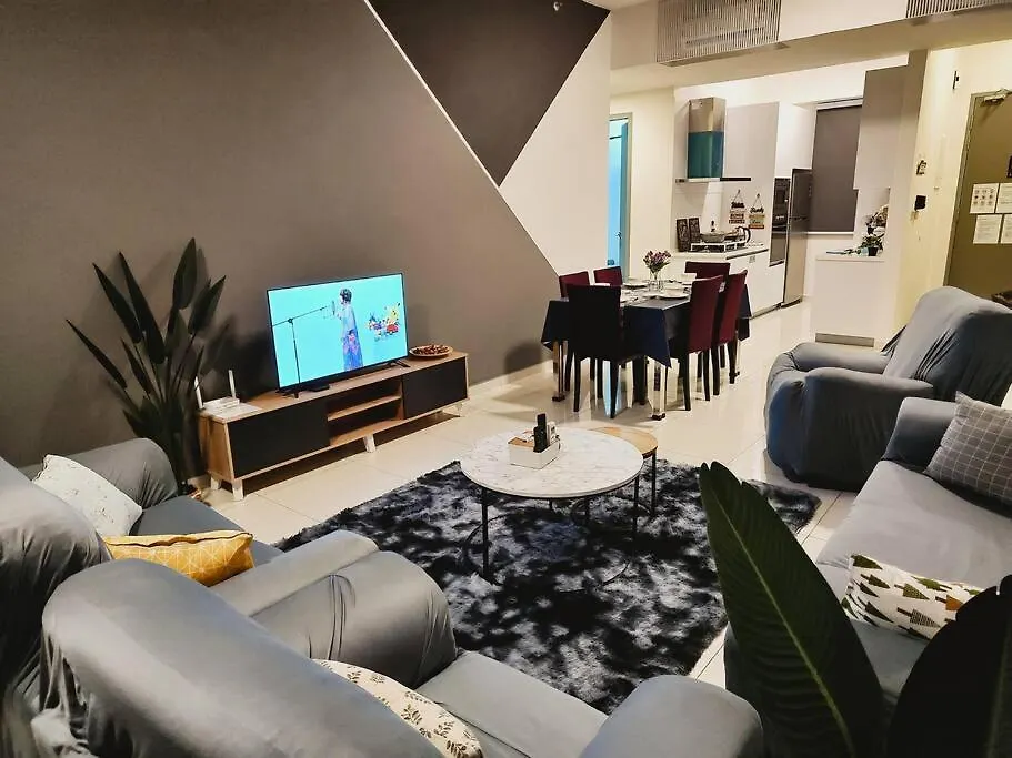 Apartment Infinity Pool 2Br Suite 7Pax @Beacon @Georgetown