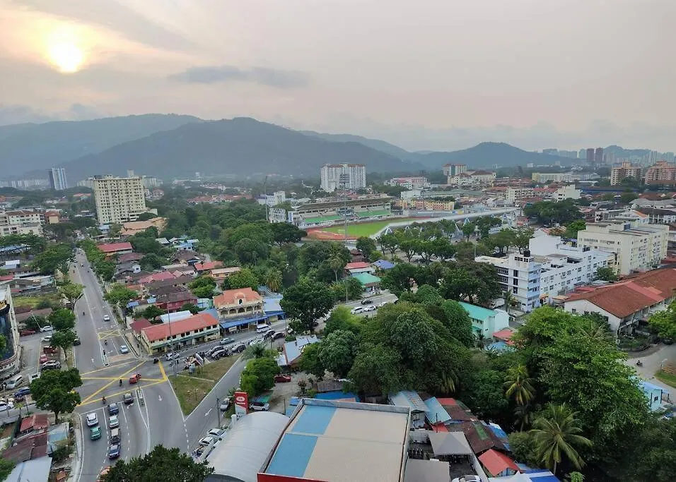 Infinity Pool 2Br Suite 7Pax @Beacon @Georgetown Apartment George Town