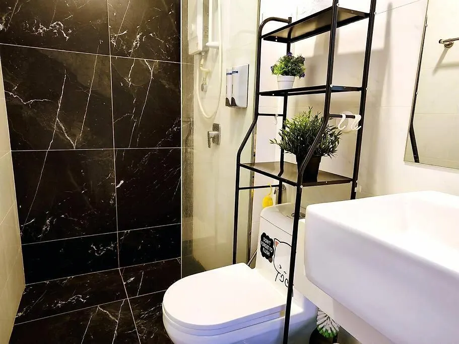 Infinity Pool 2Br Suite 7Pax @Beacon @Georgetown Apartment George Town